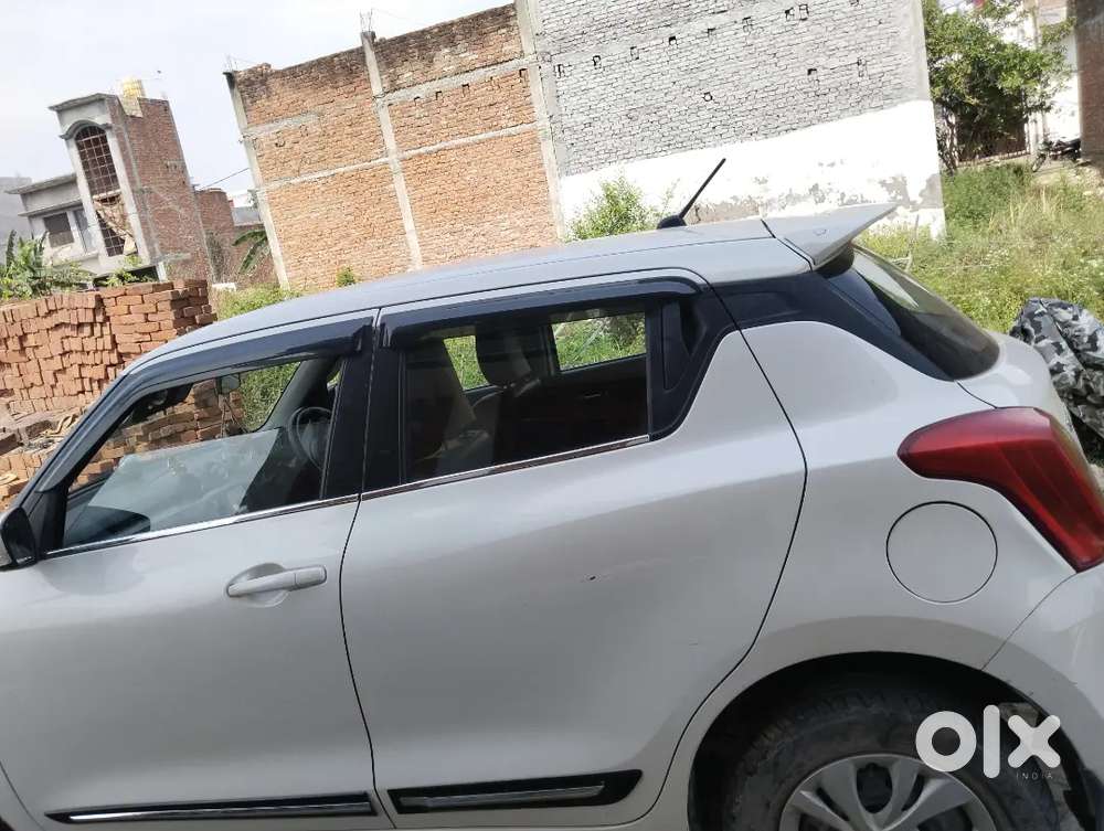 Maruti Suzuki Swift 2023 Petrol 1400 Km Driven,first Owner, Excellent