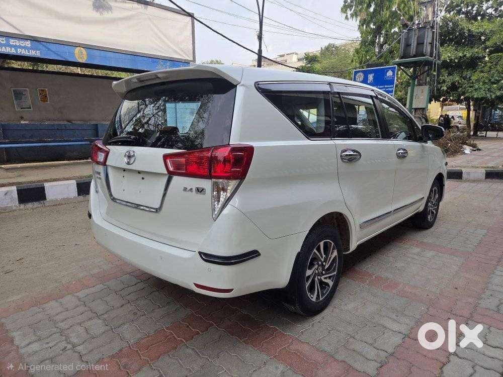 Toyota Innova Crysta 2.4 V 7 Str, 2022, Diesel
