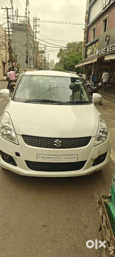 Maruti Suzuki Swift Ddis 2012