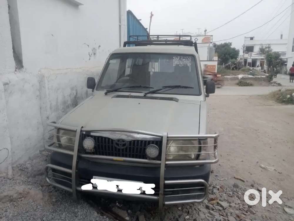 Toyota Qualis 2004 Diesel 168000 Km Driven All Pepper Valid