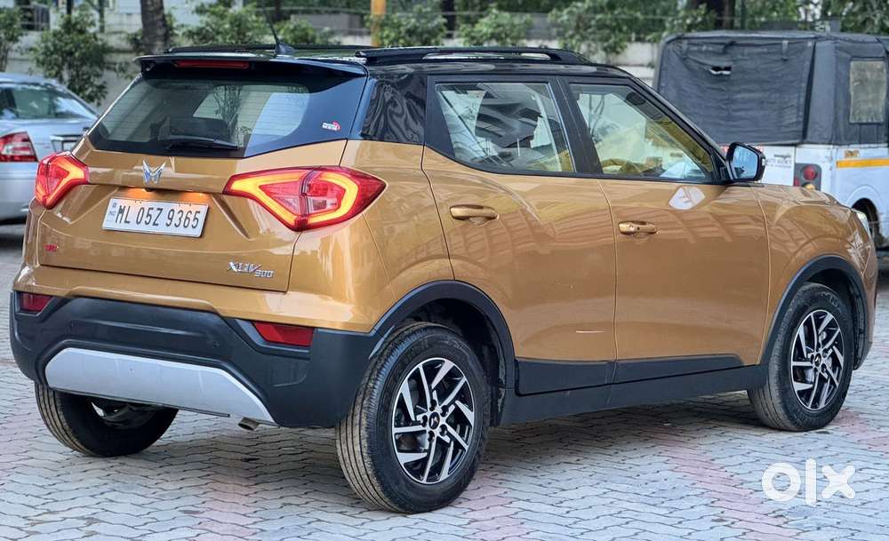 Mahindra Xuv300 W8 Option Dual Tone, 2023, Petrol