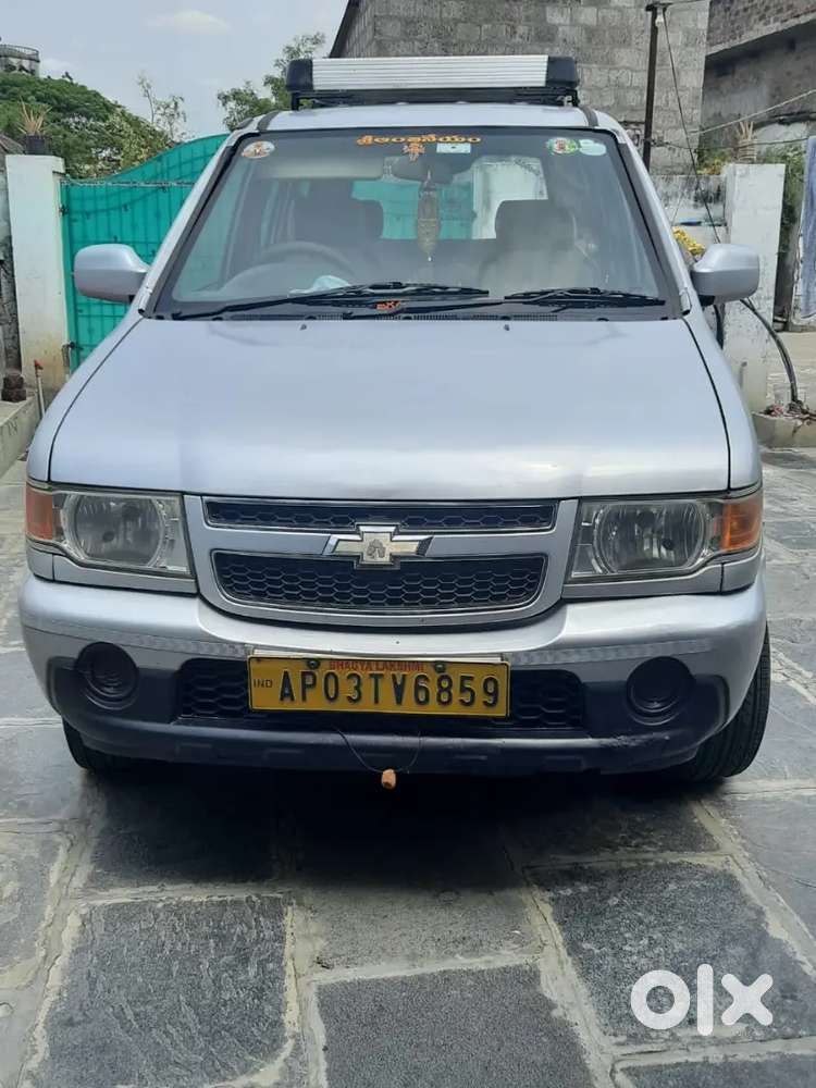 Chevrolet Tavera Neo 3
