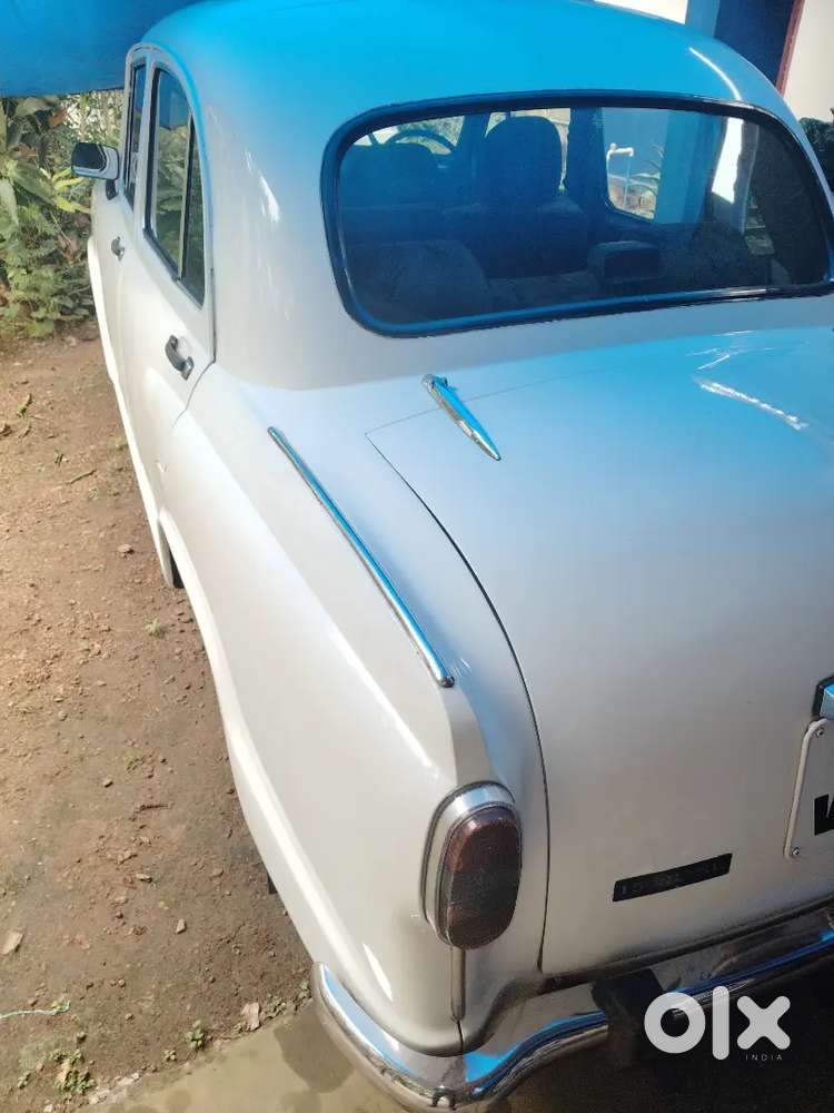 Ambassador_classic_1500dsl_2005year
