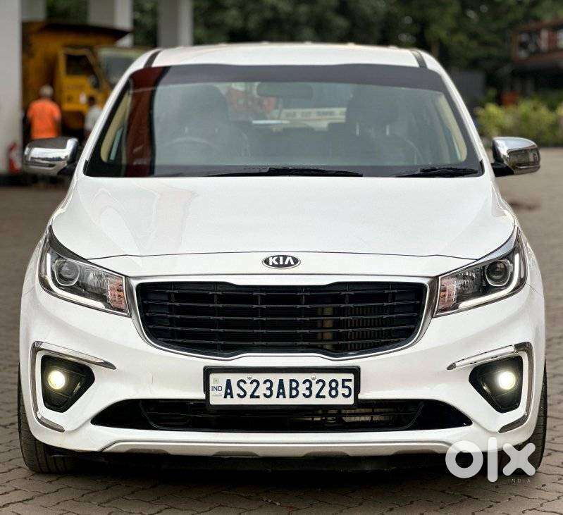 Kia Carnival Premium, 2021, Diesel
