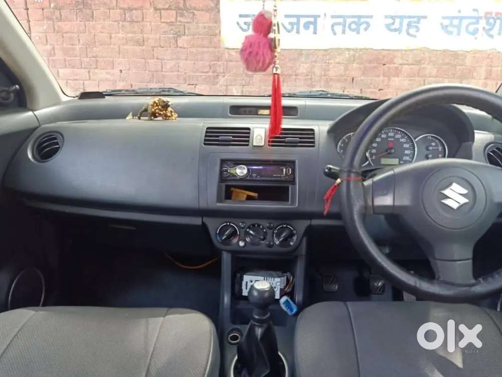 Maruti Suzuki Swift 2012 Petrol 70000 Km Driven