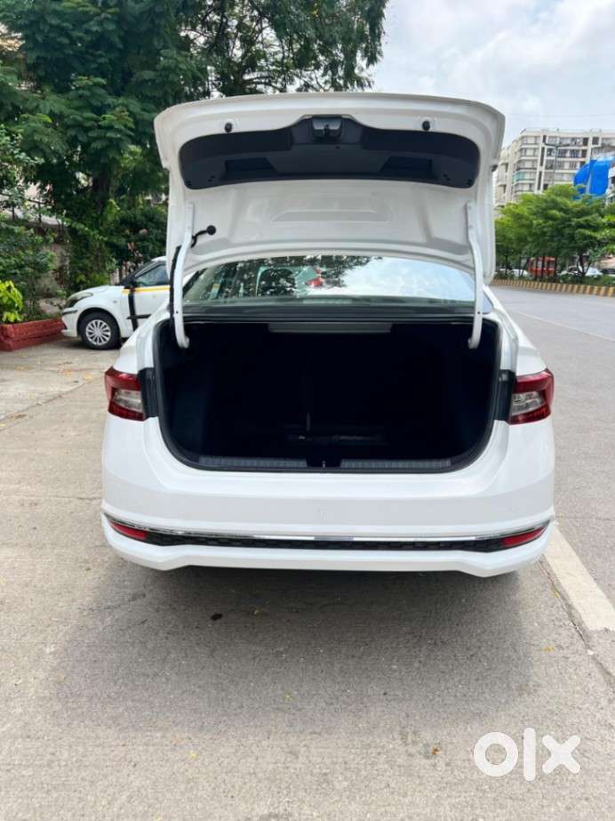 Skoda Slavia 1.0 Tsi Style At, 2023, Petrol