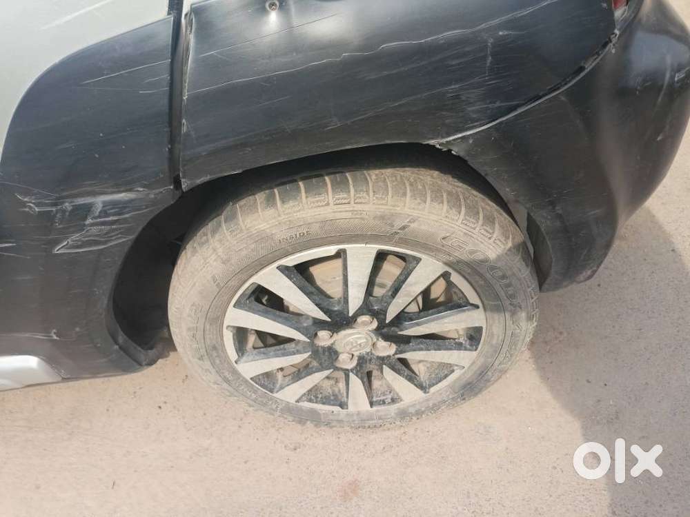 Toyota Etios Cross 1.2l G, 2015, Petrol