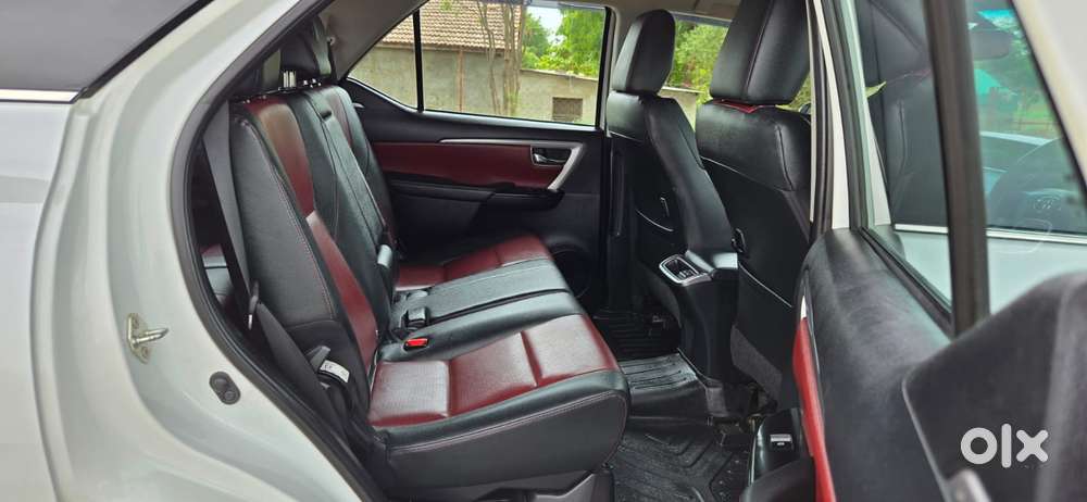 Toyota Fortuner Legender 4x2 At 2.8, 2024, Diesel
