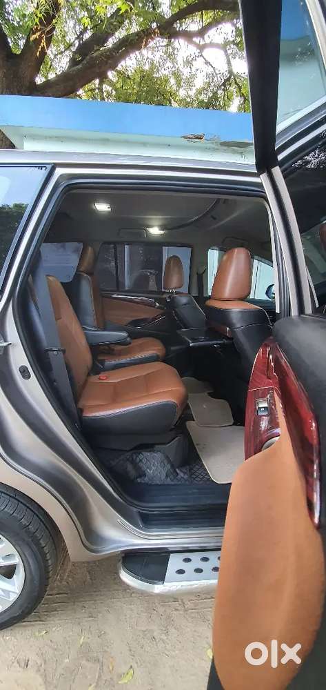 Toyota Innova Crysta 2016 Diesel Well Maintained