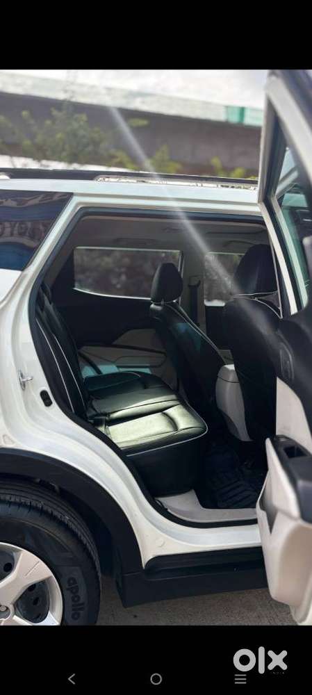Mahindra Xuv300, 2023, Petrol
