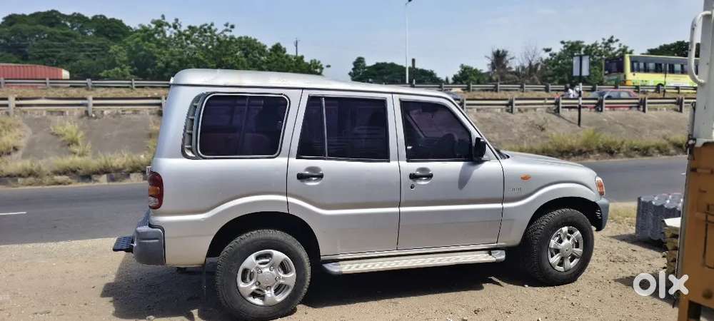 Mahindra Scorpio 2004