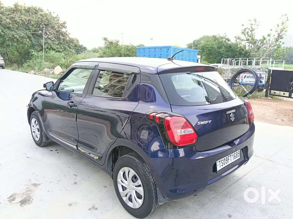 Maruti Suzuki Swift Vxi + Manual, 2022, Petrol