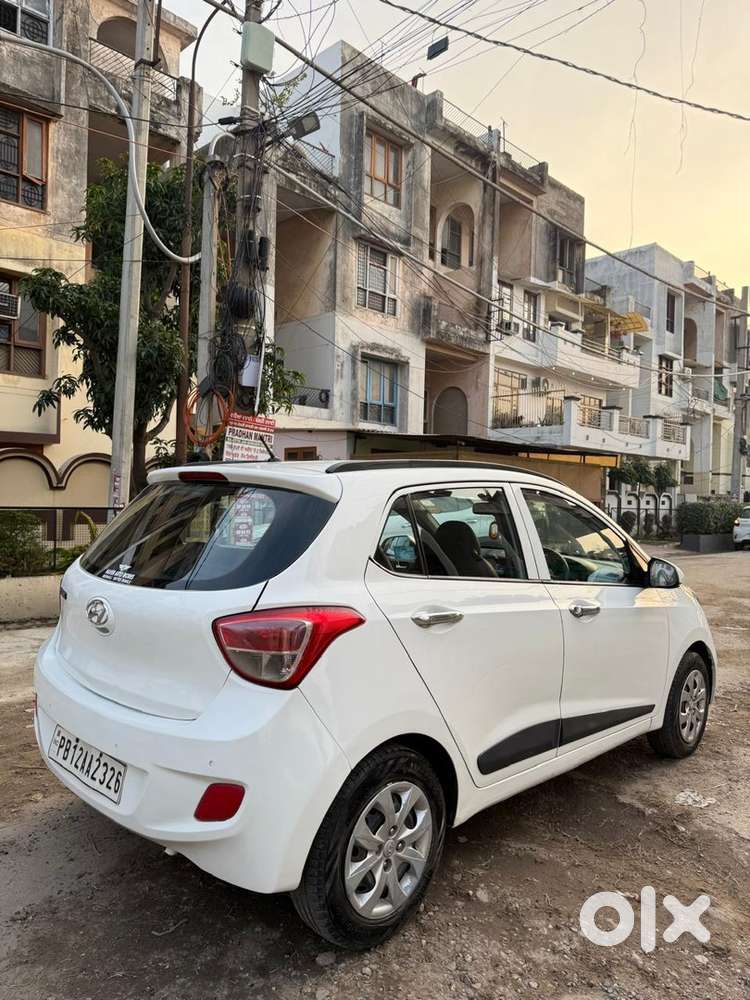 Hyundai Grand I10 2016 Petrol Sportz Manufacture 2015 Nov