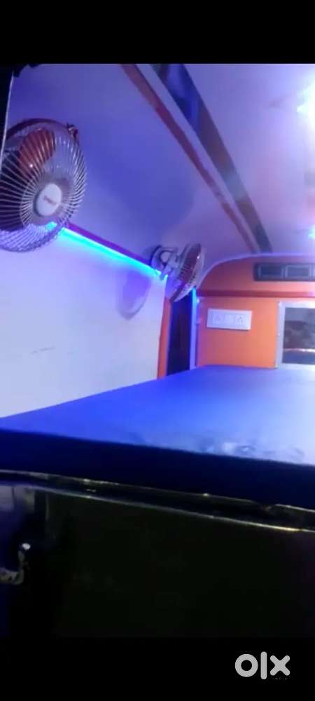 Excellent Condition Ac Dead Body Freezer Power Steering Ambulance