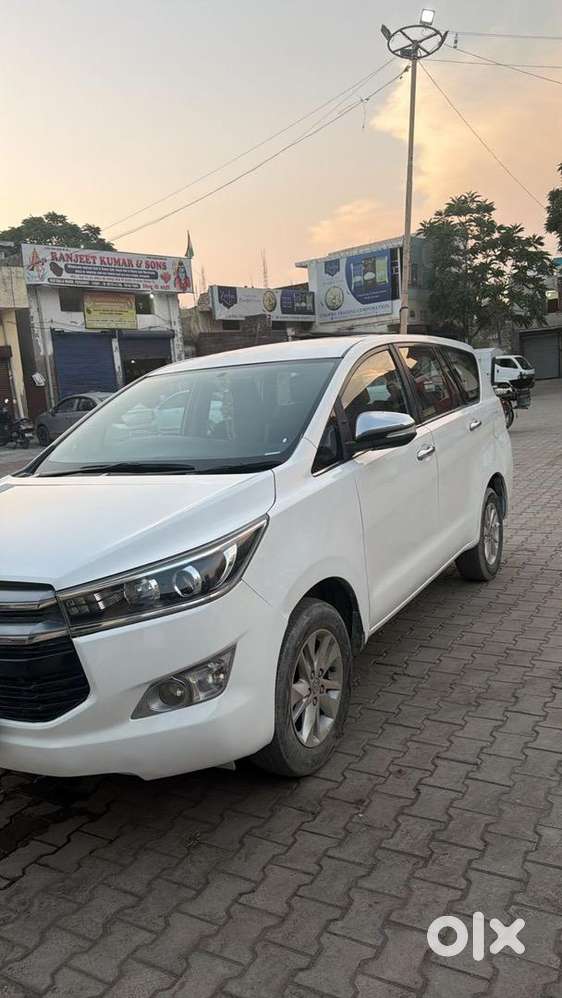 Toyota Innova Crysta 2017 Diesel 85000 Km Driven
