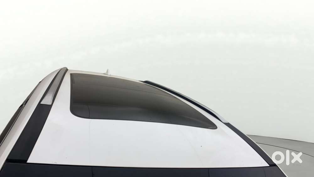 Mahindra Xuv700 2.2 Ax 7 Diesel At Str Awd, 2023, Diesel