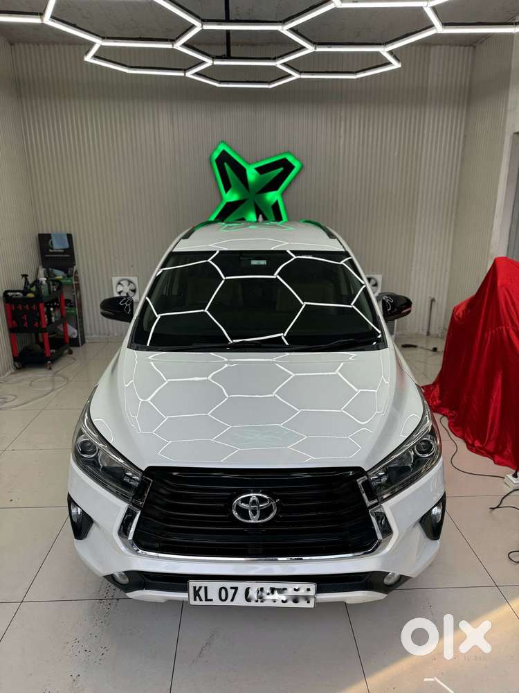 Toyota Innova Crysta 2.8z Automatic, 2016, Diesel