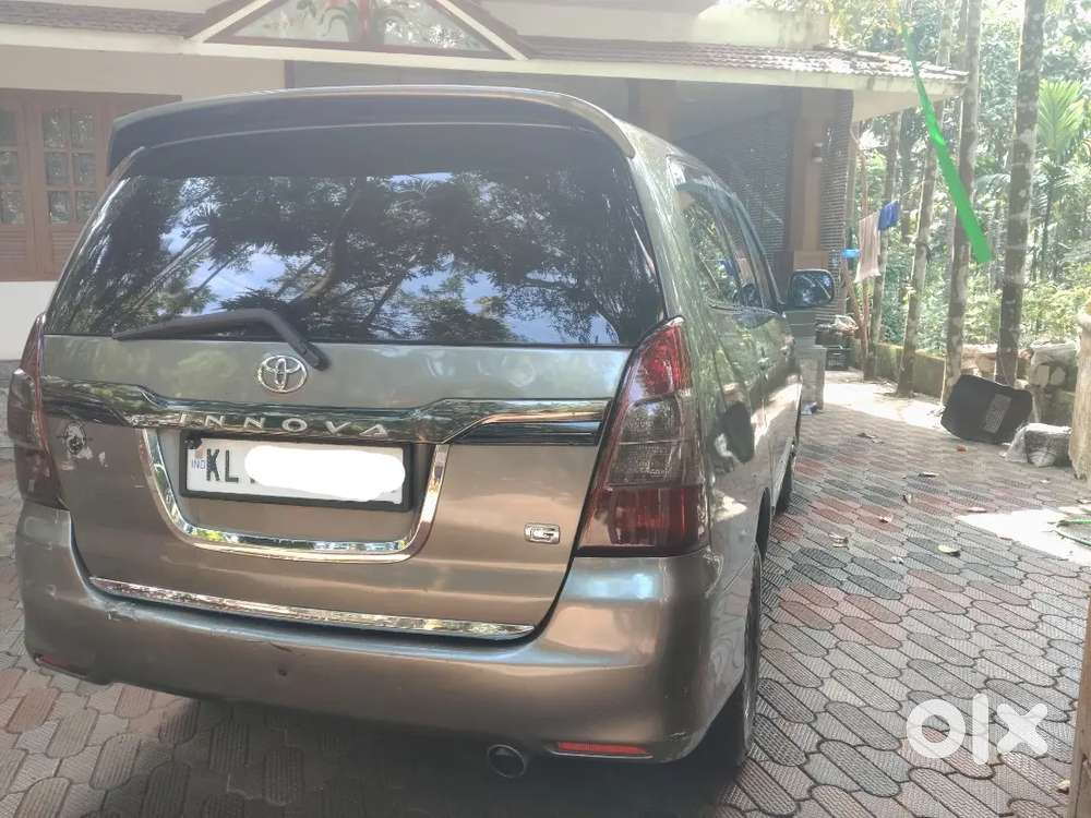 Innova 8 Seater