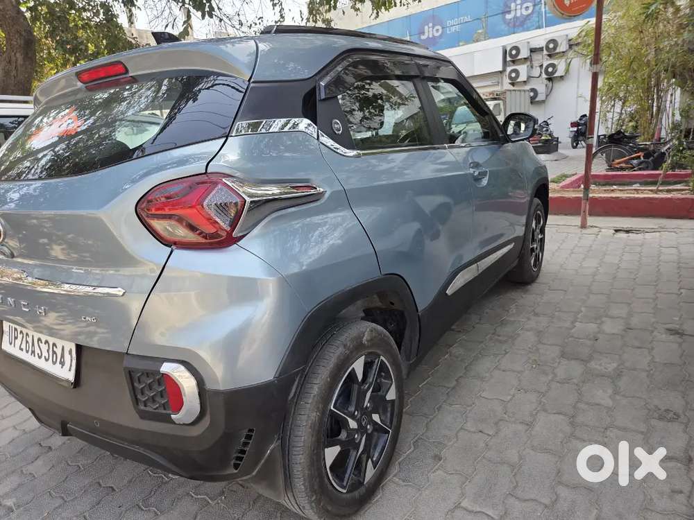 Tata Punch Dazzle Sunroof 2024