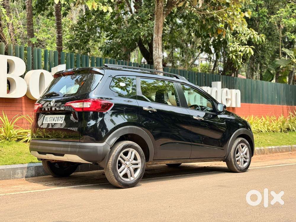 Renault Triber Rxz Easy-r Amt, 2025, Petrol