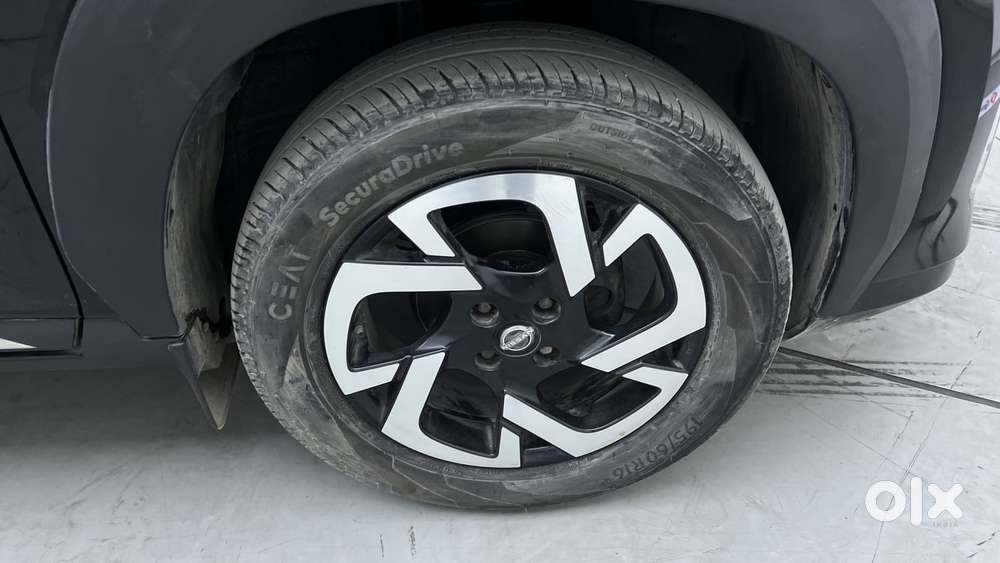 Nissan Magnite 1.0 Xv Premium Turbo Cvt, 2021, Petrol