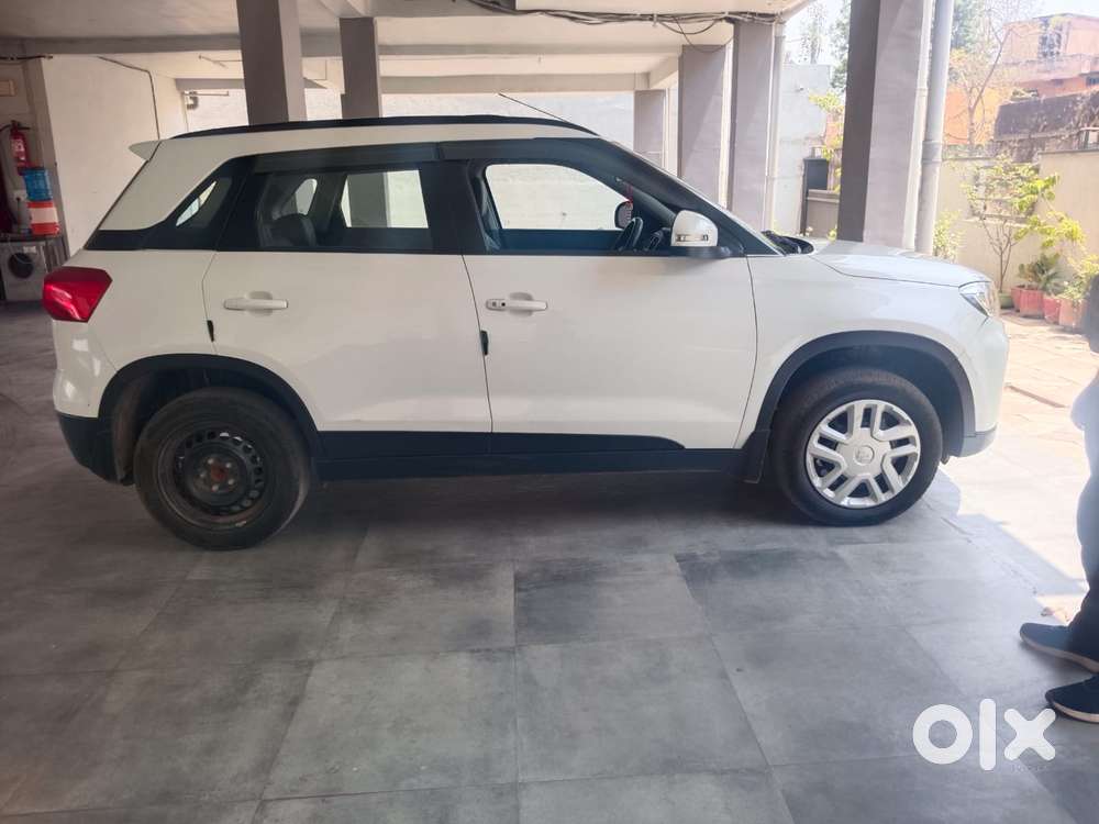 Maruti Suzuki Brezza Vxi At, 2021, Petrol