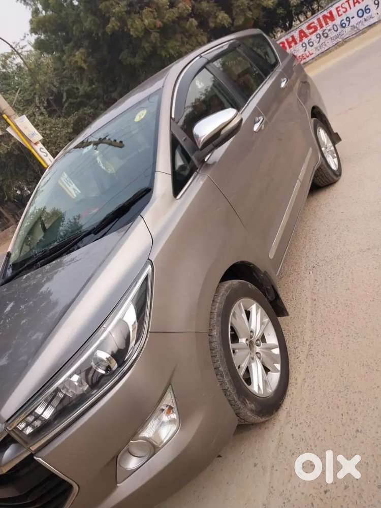 Toyota Innova Crysta 2016 Diesel Well Maintained