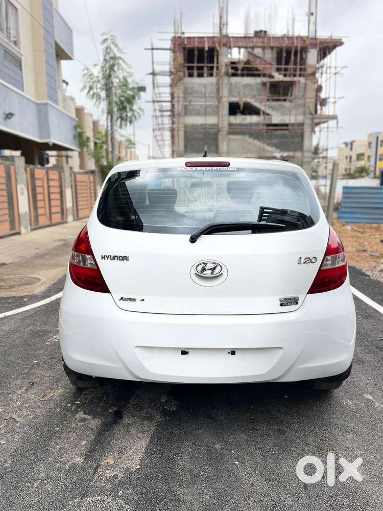 Hyundai I20 2009-2011 1.4 Asta (at), 2009, Petrol