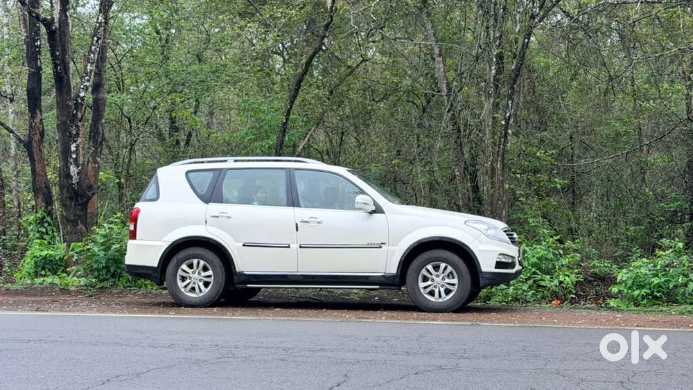 Ssangyong Diesel Car 2014 Top Model Rare Car 0to100 (8) Second