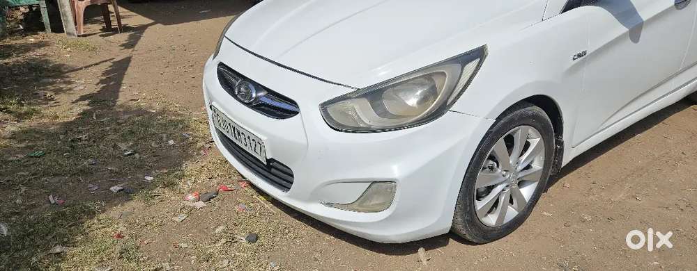 Verna Fluidic Diesel 2011 Automatic 3owner Child A C
 Parsing Running.