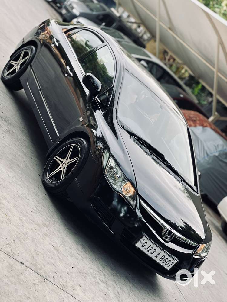 Honda Civis Crystal Black (showroom Service)