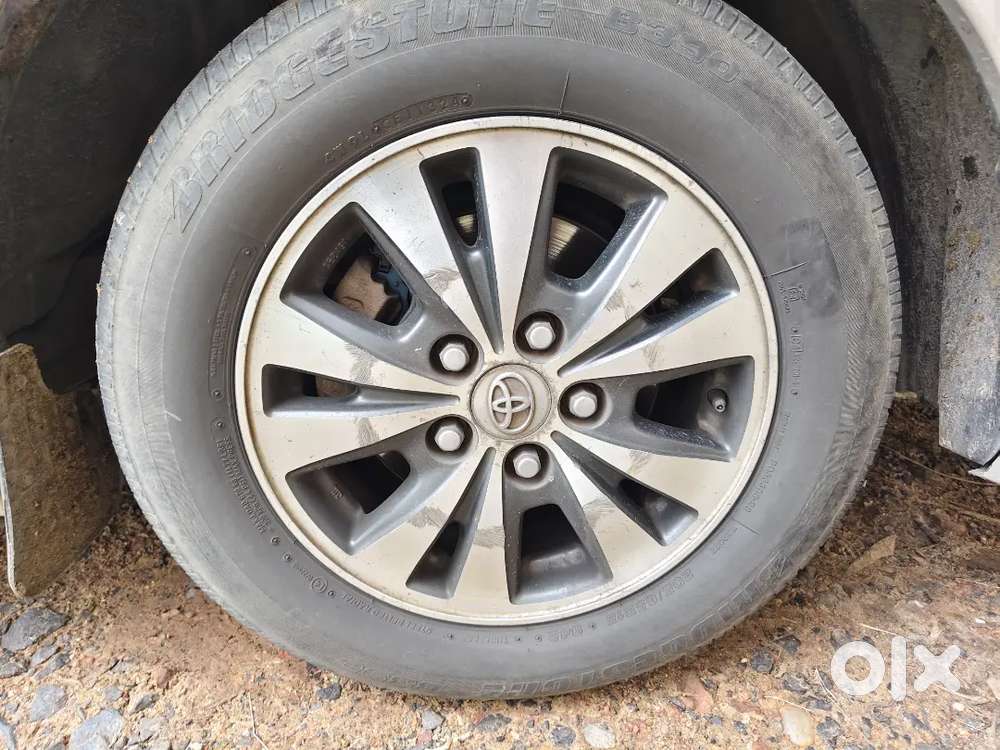 Toyota Innova 2.5 Crysta 2014