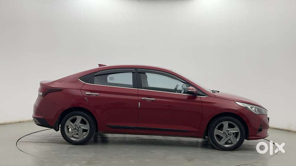 Hyundai Verna 1.5 Sx Ivt, 2022, Petrol