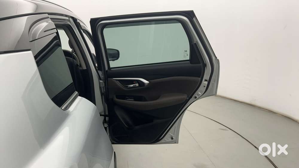 Toyota Urban Cruiser Hyryder V Hybrid Aero Edition, 2023