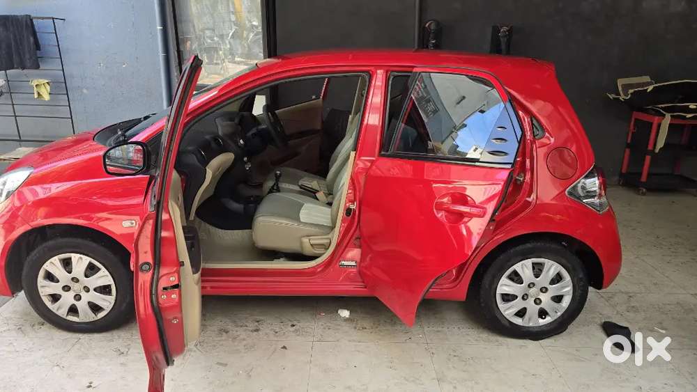 Honda Brio Mt 2012