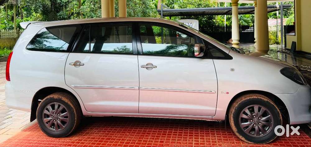 2010 Innova Single Owner Kerala Registration