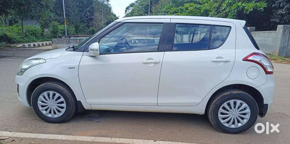 Maruti Suzuki Swift Vxi + Manual, 2015, Petrol