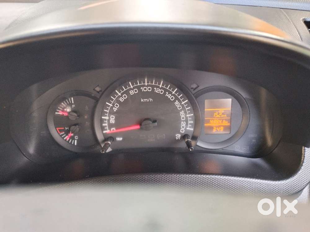 Maruti Suzuki Swift Lxi Optional-o, 2017, Petrol