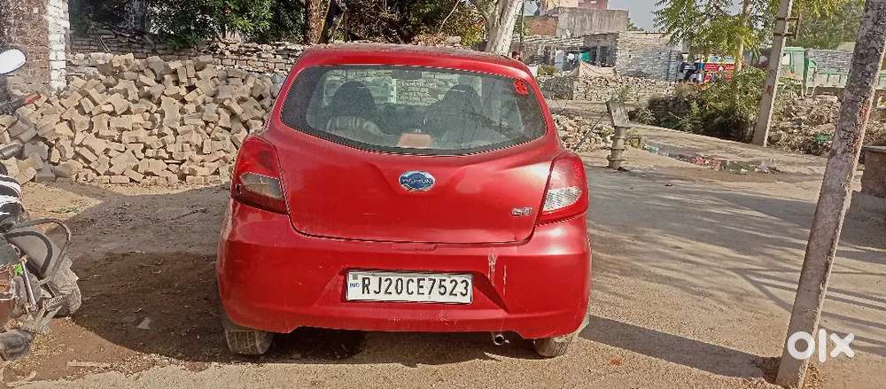 Datsun Go 2017 पेट्रोल व Lpg दोनों है 70000 Km
