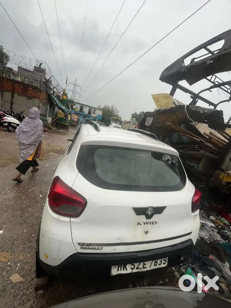 2nd Owner Renault Kwid 2017 Manual Petrol