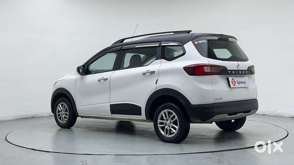 Renault Triber Rxt, 2022, Petrol