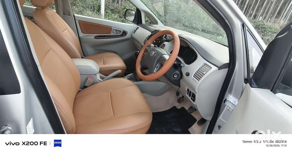 Toyota Innova 2.5 V 8 Str, 2014, Diesel