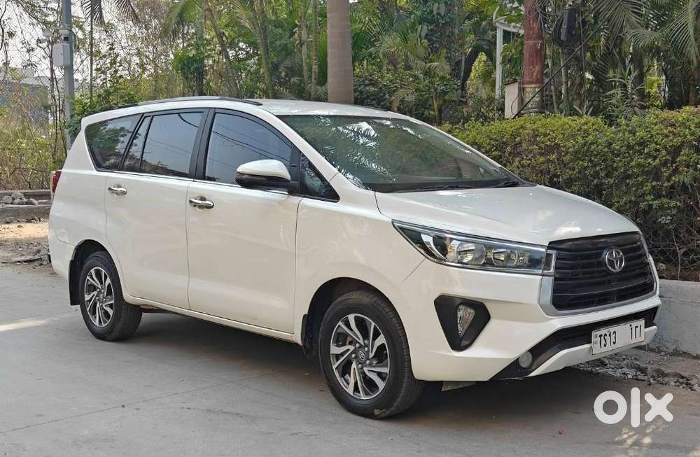 Toyota Innova Crysta 2.4 Gx Limited Edition At 7 Str, 2022, Diesel
