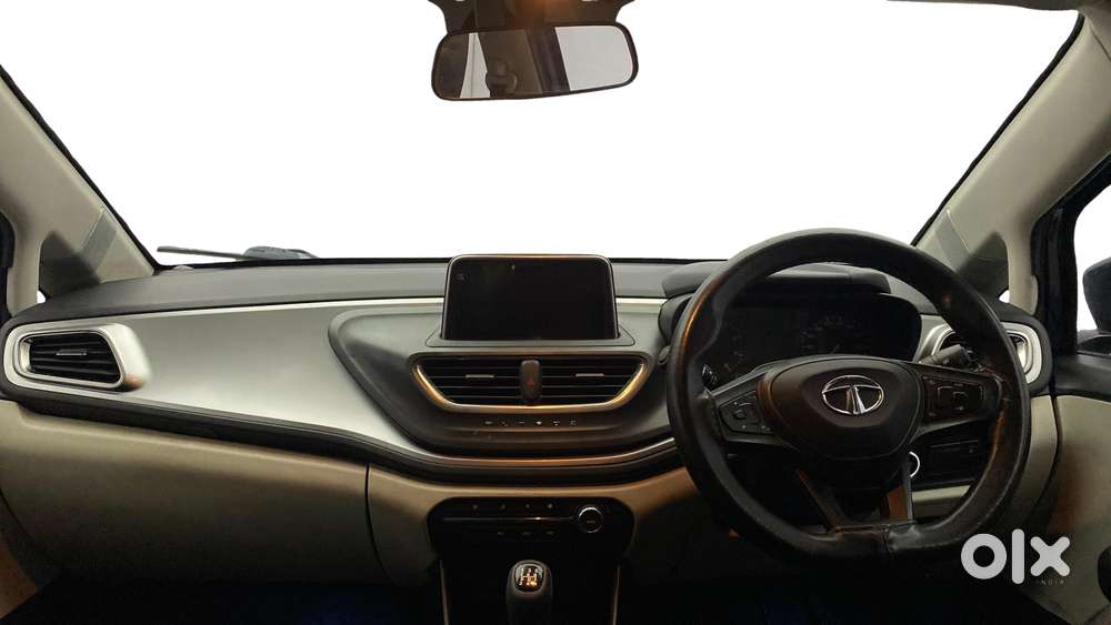 Tata Altroz 1.2 Xt, 2022, Petrol