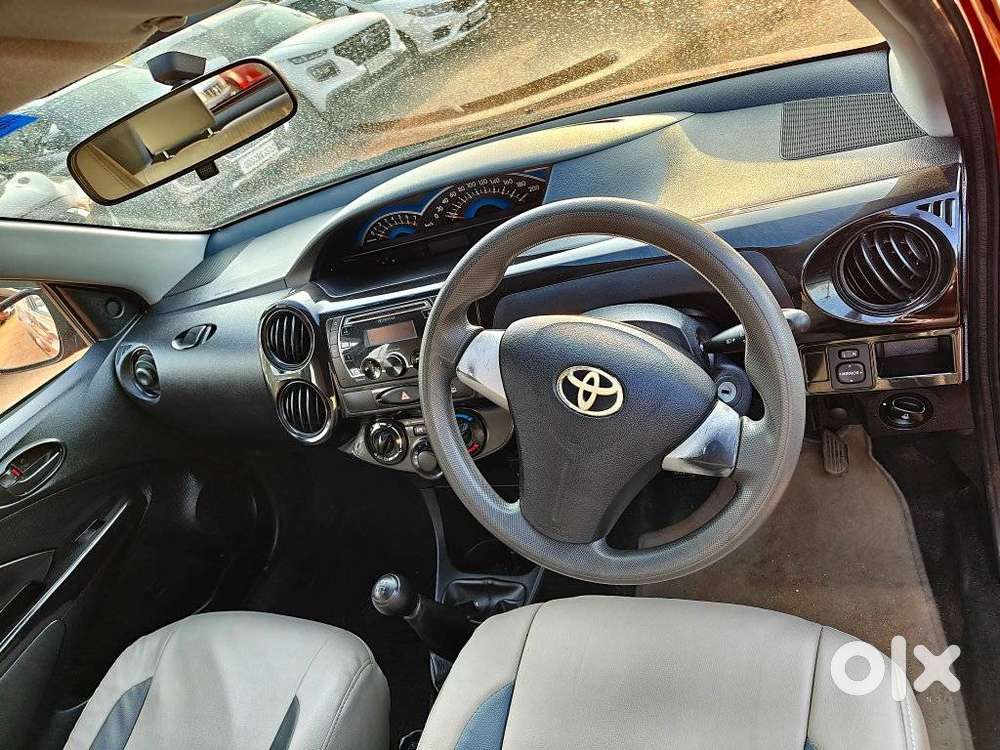 Toyota Etios Cross 1.2 Limited Edition, 2016, Petrol