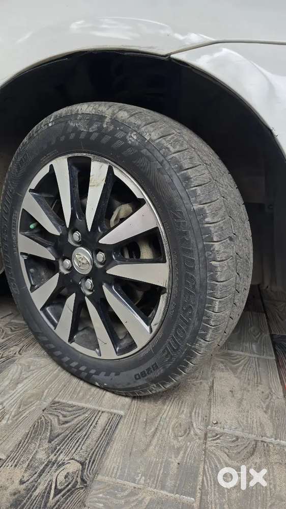 Toyota Etios Dual Tone 2017 Diesel Well Maintained