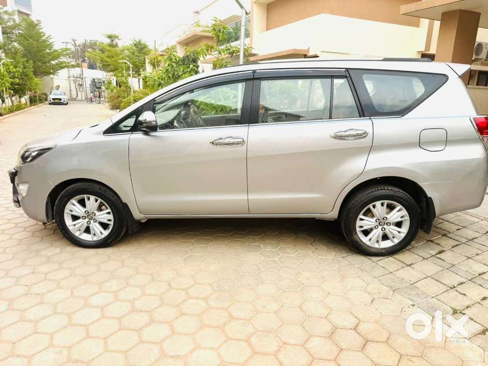 Toyota Innova Crysta 2018