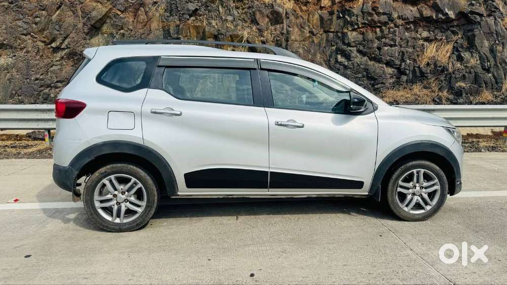 Renault Triber Rxz, 2022, Petrol