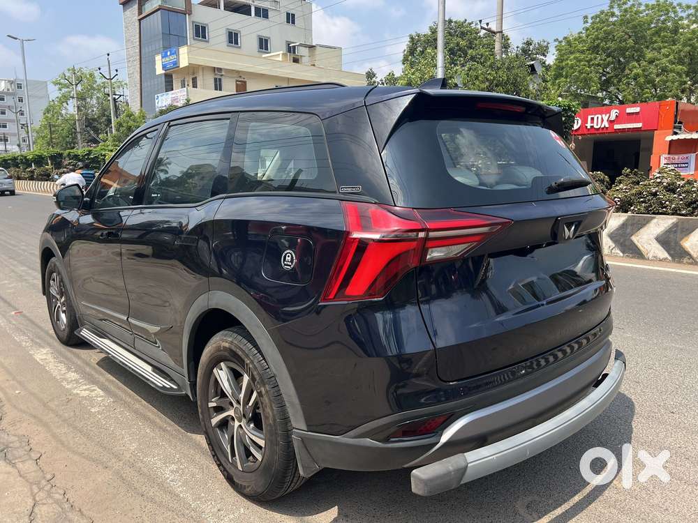 Mahindra Xuv700 2.0 Ax 5 Petrol Mt 7 Str, 2022, Petrol