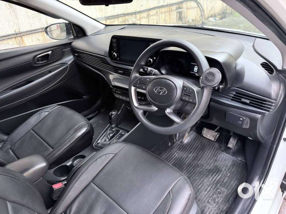 Hyundai I20 Sportz 1.2 Ivt, 2023, Petrol